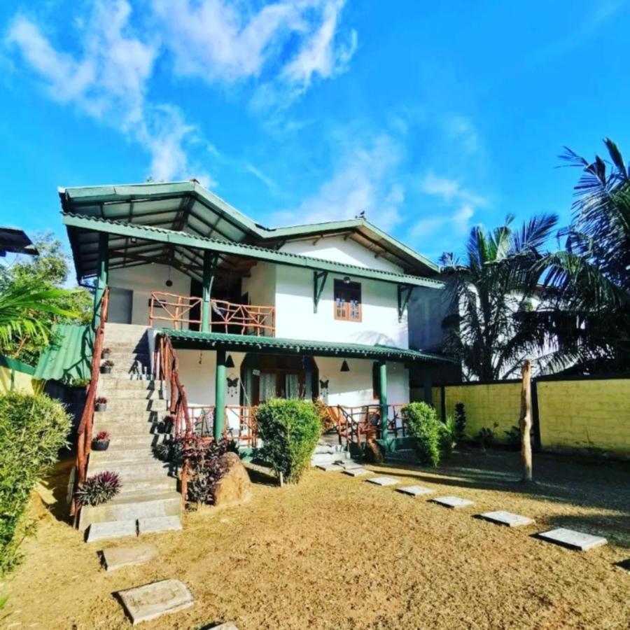 Blue Skies Guest House And Restaurant Тангалла Экстерьер фото